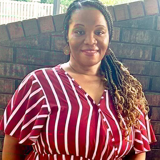 shanon middleton headshot